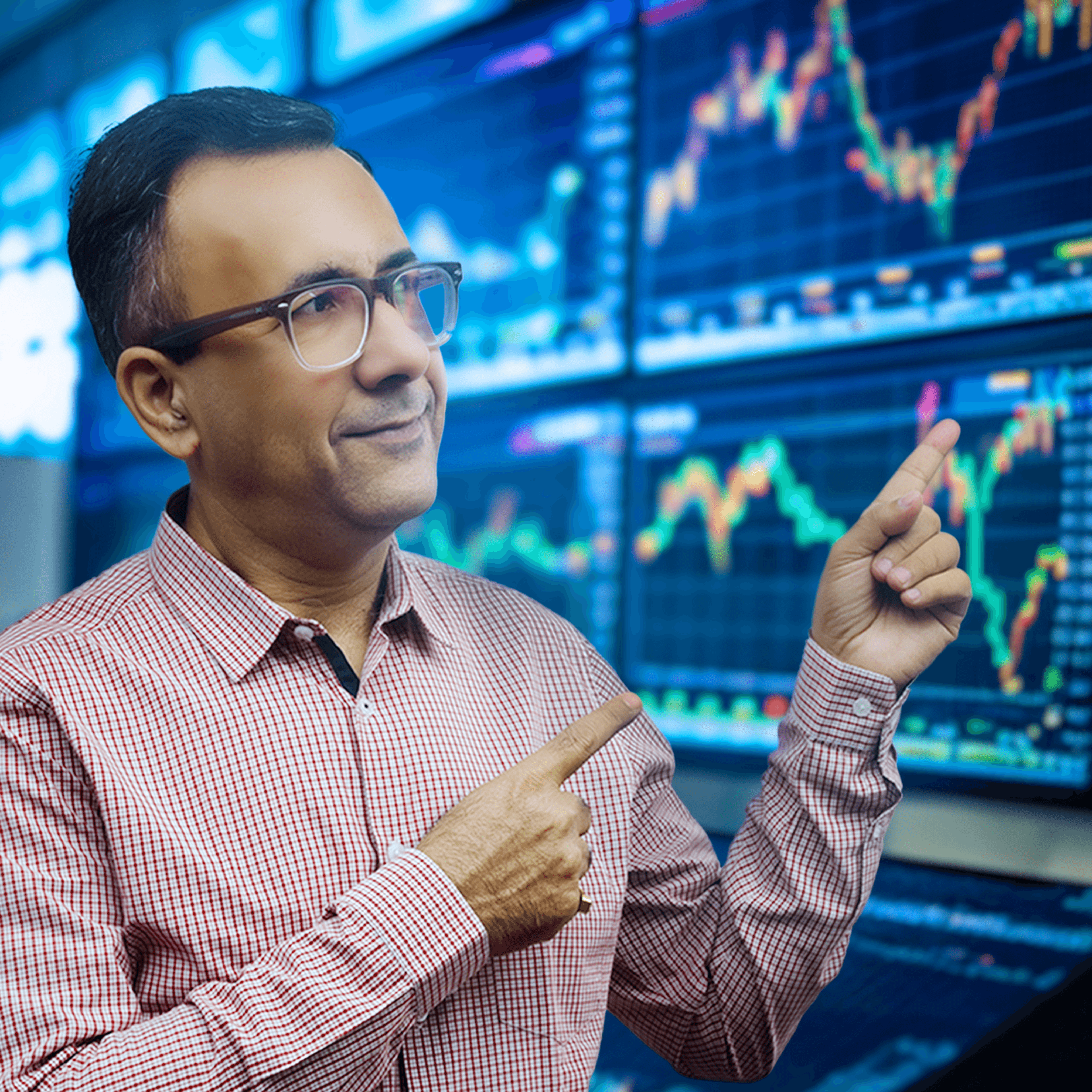 TSTA team member explaining online courses to students